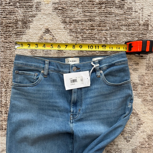 Frame The Mellow Mid Rise Jean - Picture 9 of 9